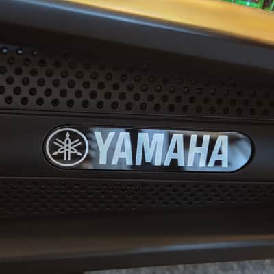 Yamaha MGP32X 32 Channel Analog Mixing Console image 9