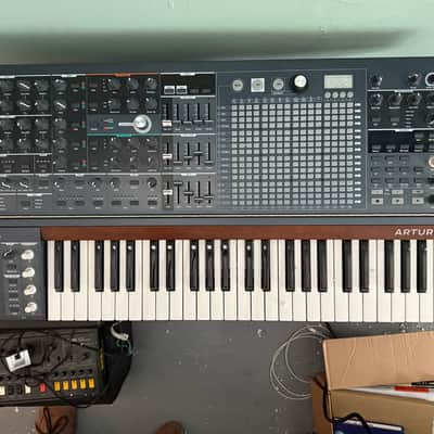 Arturia MatrixBrute 49-Key Analog Synthesizer 2021 - Black