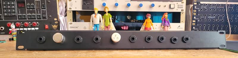 Vintage Analog Input And Output Transformer 19" Rack Clipper Saturator Colour Box Mixing Mastering Audio image 1