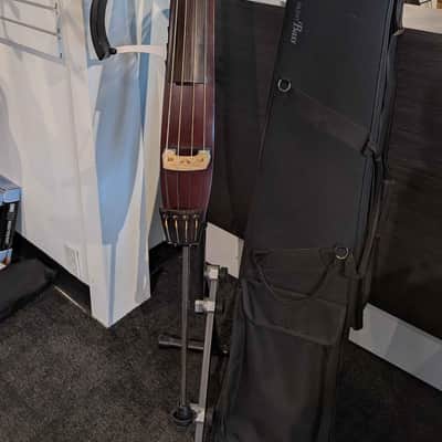 Yamaha Yamaha SLB 200 Silent Bass w/ stand w/ gigbag