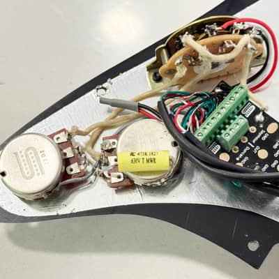 Seymour Duncan Triple Rails Loaded Black Pearl Pickguard Hot Rails Liberator System image 5