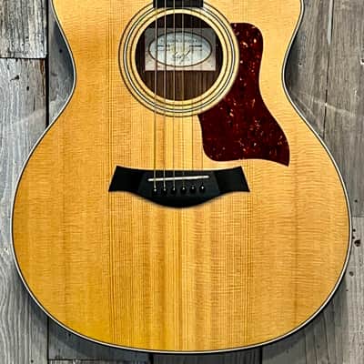 Minty 2014 Taylor 214ce DLX with ES2 Electronics | Reverb Canada
