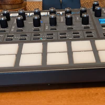 Dave Smith Instruments Tempest 6-Voice Drum Machine 2011 - 2018 - Black with Wood Sides + Decksaver image 4