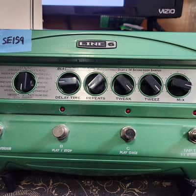 * Artist Owned!!! Line 6 DL4 Delay Modeler 1999 - 2021 - Green image 4