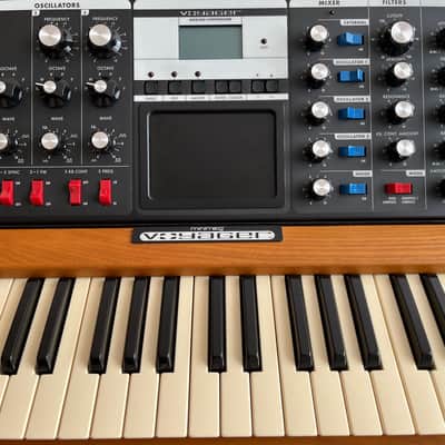 Moog Minimoog Voyager 2002 - Wood image 5