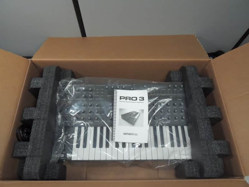Sequential Pro 3 37-Key 3-Voice Monophonic / Paraphonic Synthesizer image 1