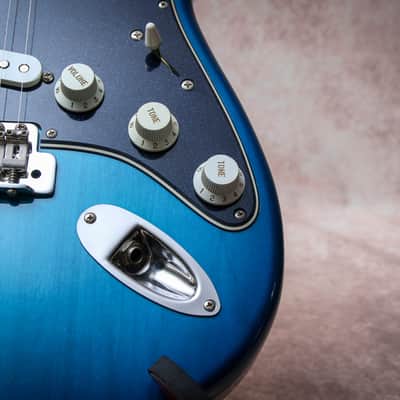 FENDER MIJ Hellecasters Limited Edition '97 Jerry Donahue Stratocaster "Sapphire Blue Transparent + Maple" (1997) image 8
