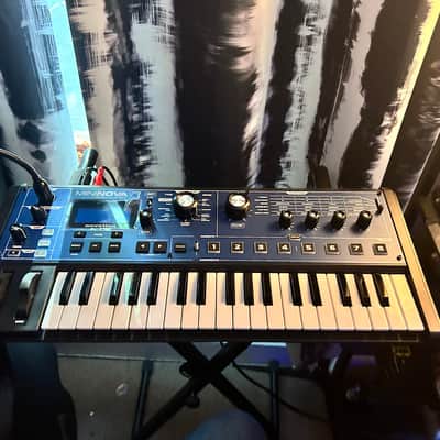 Novation MiniNova 37-Key 18-Voice Synthesizer 2012 - Present - Blue image 2