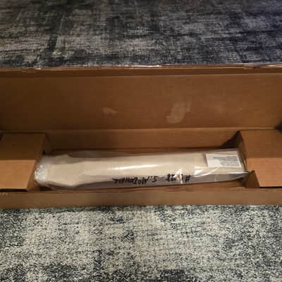 Musikraft 1 Piece Short Scale (24.75") Beak Neck image 3