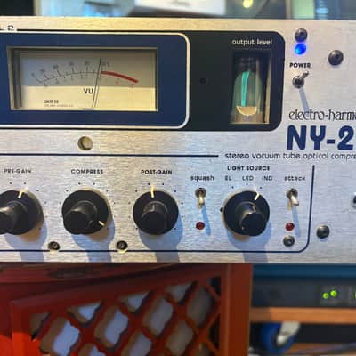 Electro-Harmonix NY-2A Stereo Compressor image 4