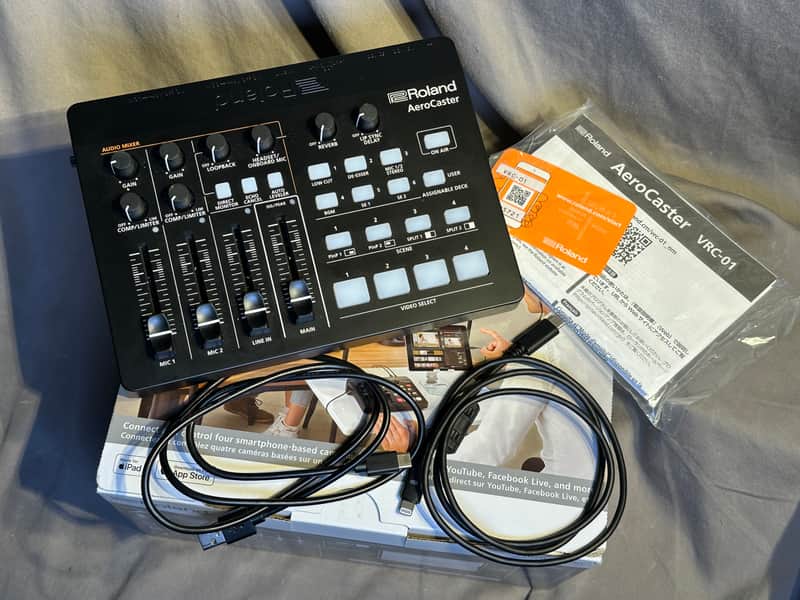 Roland VRC-01 AeroCaster Live Streaming System image 1