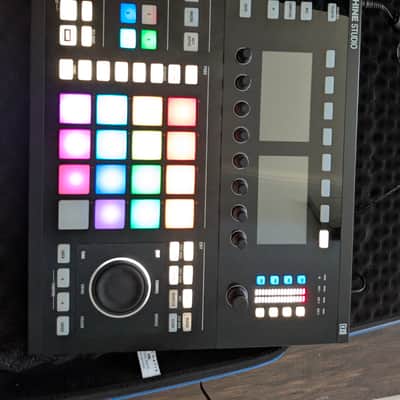 Native Instruments Maschine Studio Bild 5
