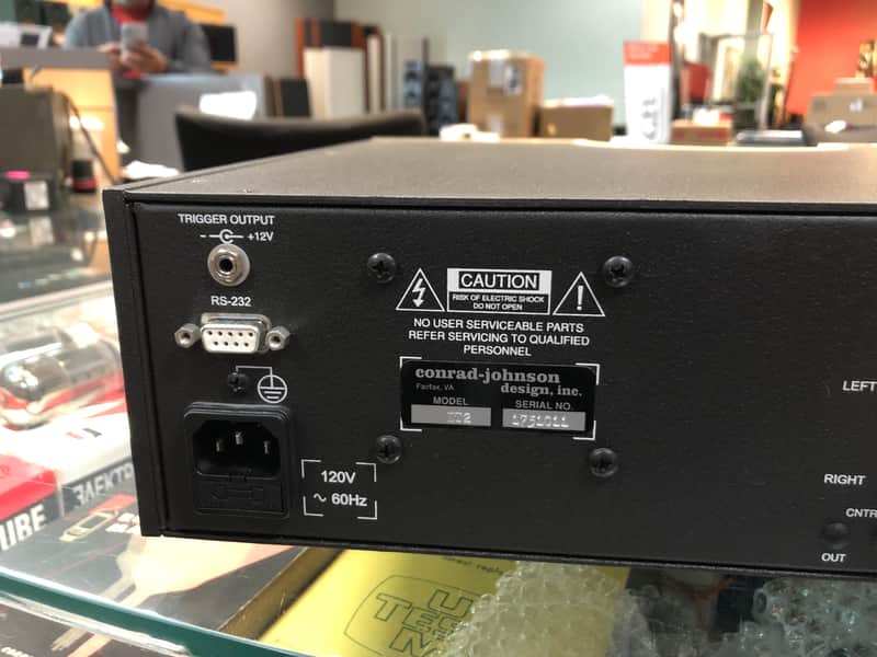 Conrad Johnson ET6 Preamplifier - Thumbnail 3