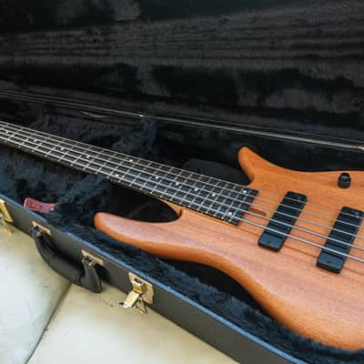 Fodera Monarch 5 Essence Standard 5-string Bass Mahogany image 4