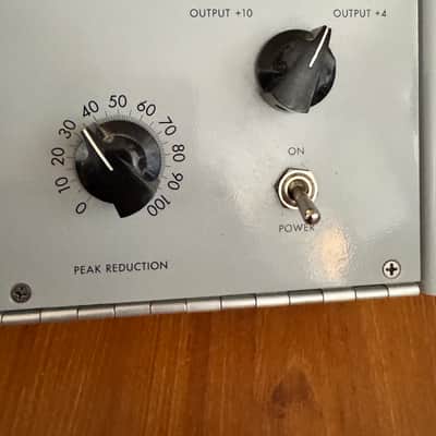 Universal Audio LA-2A Leveling Amplifier / Optical Compressor 2000 - Present - Gray image 13