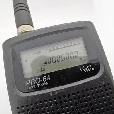 RadioShack Pro-64 (20-564) Handheld VHF/UHF Scanner / Receiver image 2