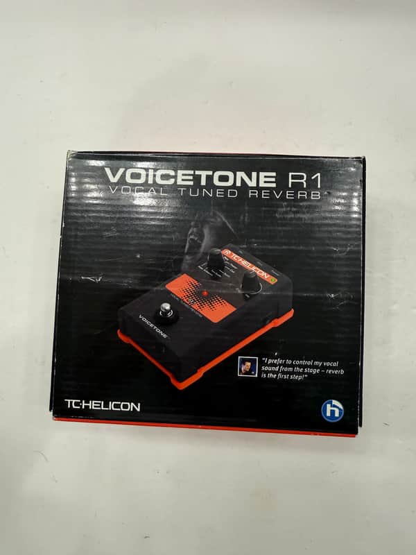 TC Helicon Voicetone R1 Vocal Tuned Reverb Effect Processor Pedal + Box & PSU image 1