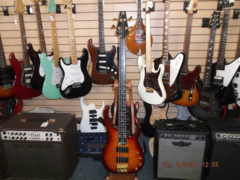 Modulus Quantum 4 Bass image 1
