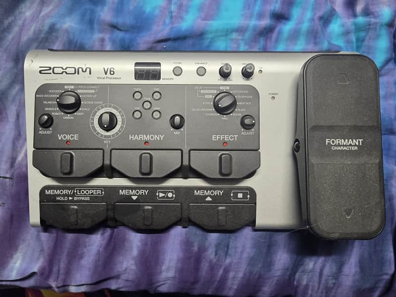 Zoom V6 Vocal Processor 2019 - Present - Silver image 1
