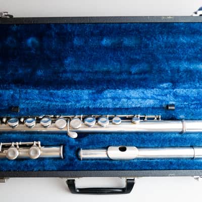 Haynes 1943 Solid Silver Flute – Serial 17825 – Excellent Player, Beautiful Wartime Era Piece image 2