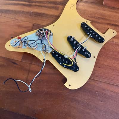 Fender Tex Mex Strat Pickups Alnico 5 Stratocaster Anodized Gold '50s Pickguard image 3