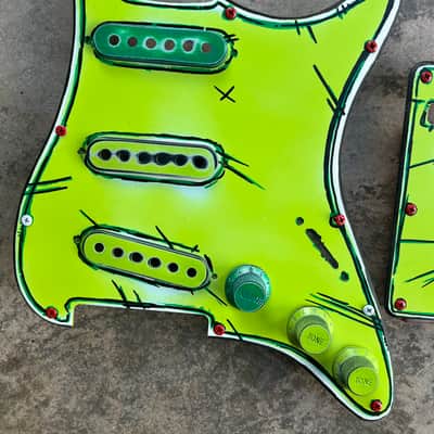 🎸 Custom Neon Green Comic-Style Stratocaster Pickguard Set (11-Hole SSS + Back Plate + Knobs & Covers) image 4