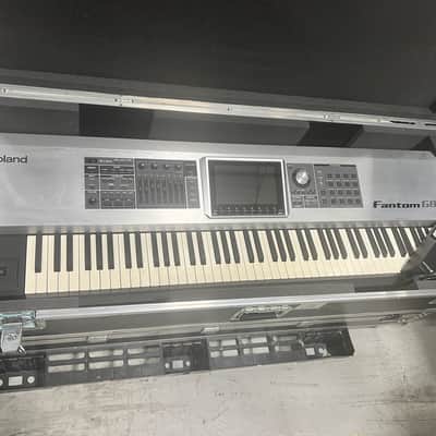 Roland Fantom-G8 88-Key Workstation Keyboard w/ Road Case image 1