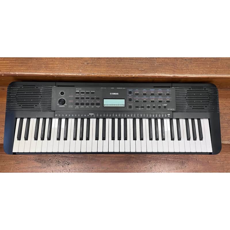 SECONDHAND Yamaha PSR-E273 61-Key Keyboard image 1