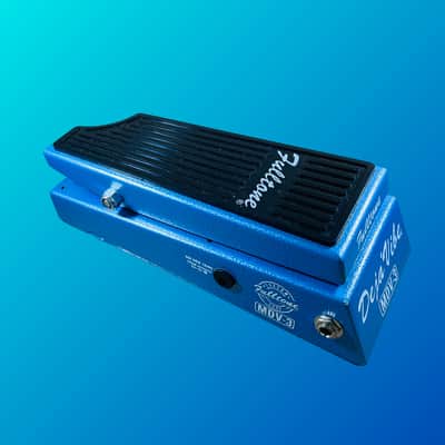 Fulltone MDV-3 Mini Deja Vibe Custom Shop Modulation Pedal image 4