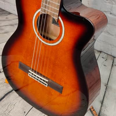 Cordoba Fusion 5 Classical with Electronics - Edge Burst image 3