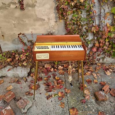 Farfisa Sonette 1960s – Rare Italian Electric Accordion – Fully Working & Recently Serviced image 10
