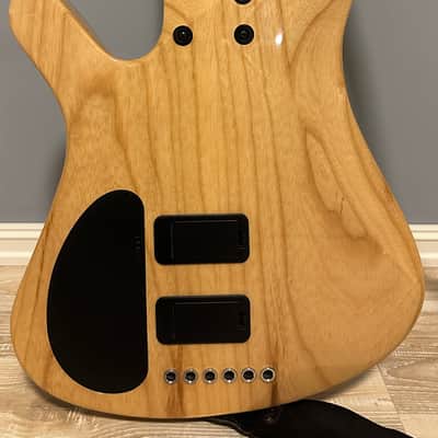 Kiesel Carvin V69K 6 String Bolt-On Vanquish Electric Bass 2019 Aurora Blue image 2