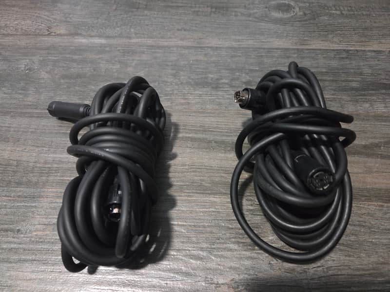 2 x Proprietary cable for WX5/WX11 and VL70m (Yamaha VE13360) image 1