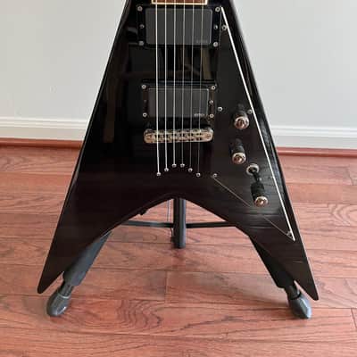 ESP LTD V300 2011 EMG 81/60 with ESP Hard Case image 3