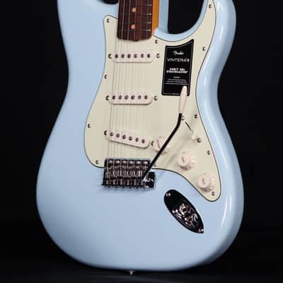 Fender Vintera III Early '60s Stratocaster, Rosewood FB, Sonic Blue image 2
