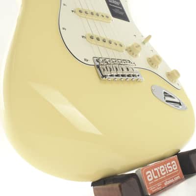 Fender Vintera II '70s Stratocaster with Maple Fretboard 2023 Vintage White 3.6kg image 8