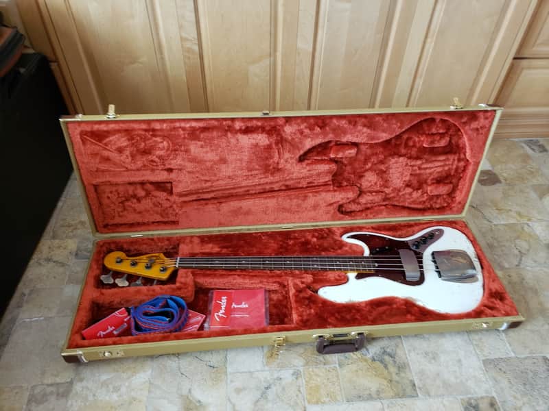 Fender Classic 60s Jazz. Heavy Relic 2018 Vintage White Relic Nitros Cellulose Lacquer. Beautiful Checking. image 1