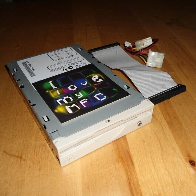 Internal 100MB ZIP drive for the Akai MPC 2000XL w/ Data & Power Cables image 1