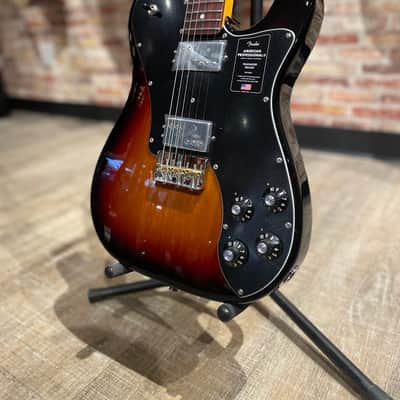 Fender American Professional II Telecaster Deluxe 3 Tone Sunburst image 2