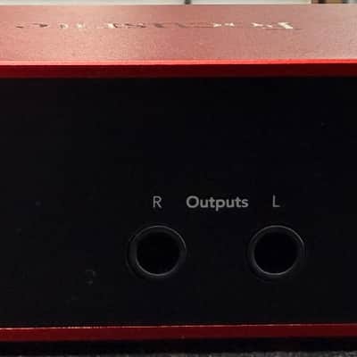 Focusrite Scarlett Solo 4th Gen USB-C Audio Interface Red 2-In/2-Out image 3