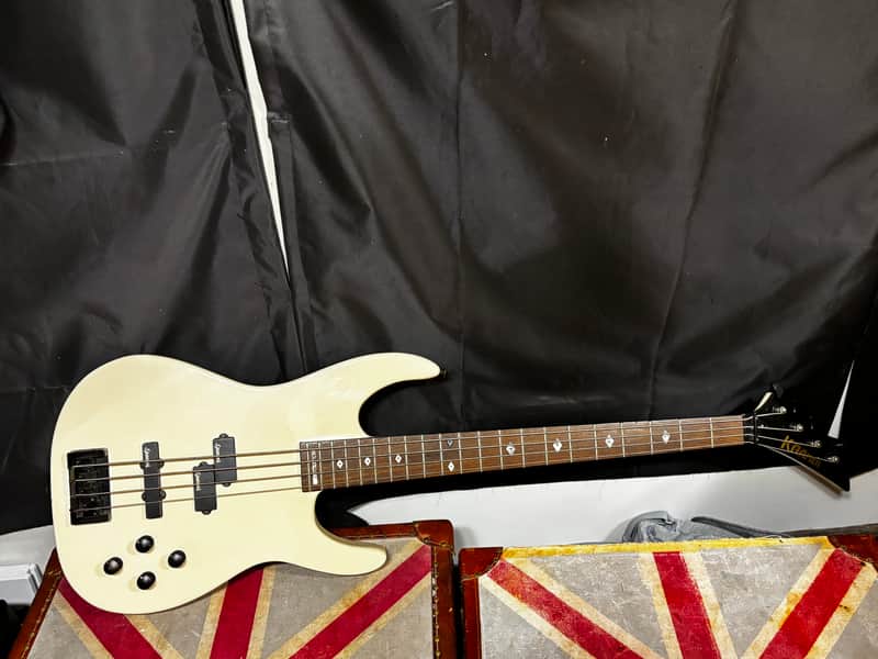 Kramer Forum 3 Electric Bass Guitar image 1