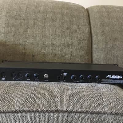 Alesis Q2 Quadraverb-Dual Channel Octal Processing Master Effects Unit 1997 Black image 2
