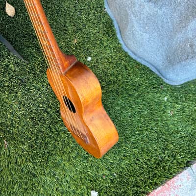 Leonardo Nunes Soprano ukulele 1900s - With original canvas case image 9