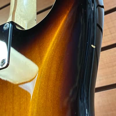 Fender American Special Stratocaster with Maple Fretboard in 2-Color Sunburst 2012 w/Lightweight Case image 12