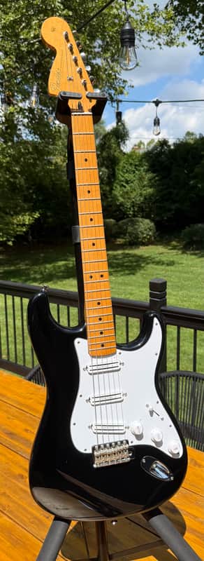2015 Fender Jimi Hendrix Artist Series Stratocaster – Black/Maple – Upgraded Seymour Duncan Loaded Pickguard