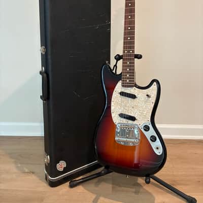 Fender American Performer Mustang 3-Tone Sunburst w/ Hard Shell Case image 1