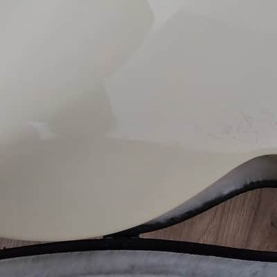 Gibson Les Paul Studio 2007 - White image 15