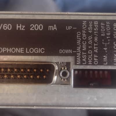 Shure SCM800 8-Channel Mic/Line Level Mixer with EQ 2010s - Black image 4