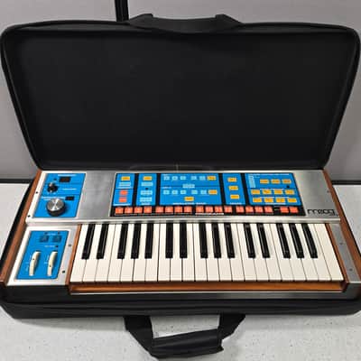 Moog Source Monophonic Analog Synthesizer with Gig Bag image 8