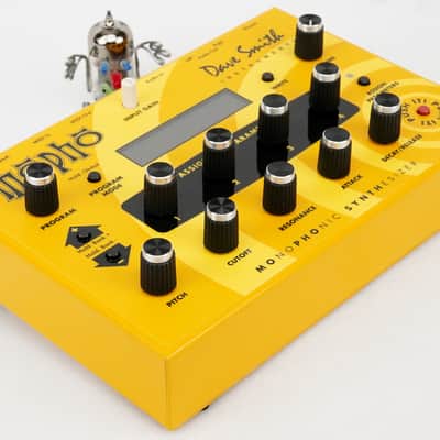 DSI Mopho Dave Smith Instruments Synthesizer + Top-Zustand + 1.5J. Garantie